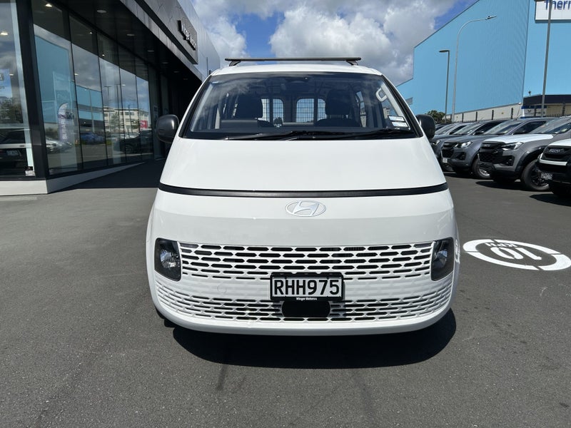 2025 Hyundai Staria Load 2.2D 2WD 8AT Barn Doors image 3