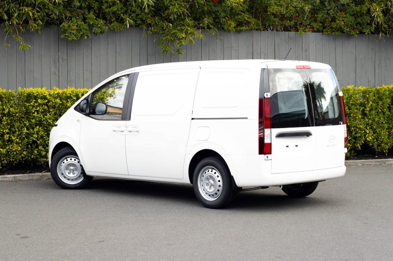 2025 Hyundai Staria Load 2.2D Auto - Twin image 4