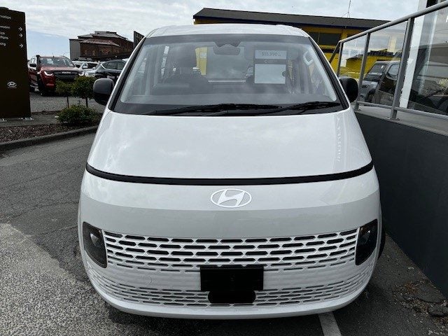 2025 Hyundai Staria Load 2.2D CRDI Auto image 2