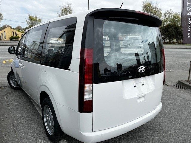 2025 Hyundai Staria Load 2.2D CRDI Auto image 5
