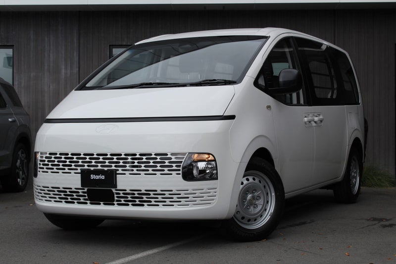 2025 Hyundai Staria Load 2.2Dt/8At image 2