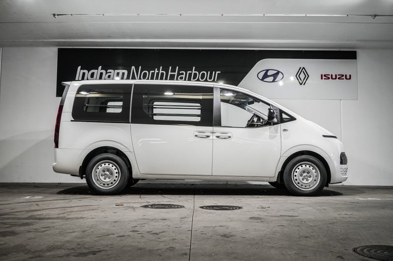 2025 Hyundai Staria LOAD 2.2DT/8AT image 2