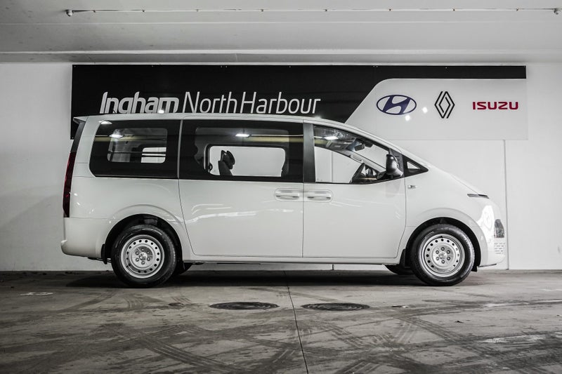 2025 Hyundai Staria Load 2.2DT/8AT 5-Seater image 2