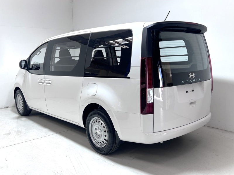 2025 Hyundai Staria Load LOAD 2.2-TD / 8AT image 5