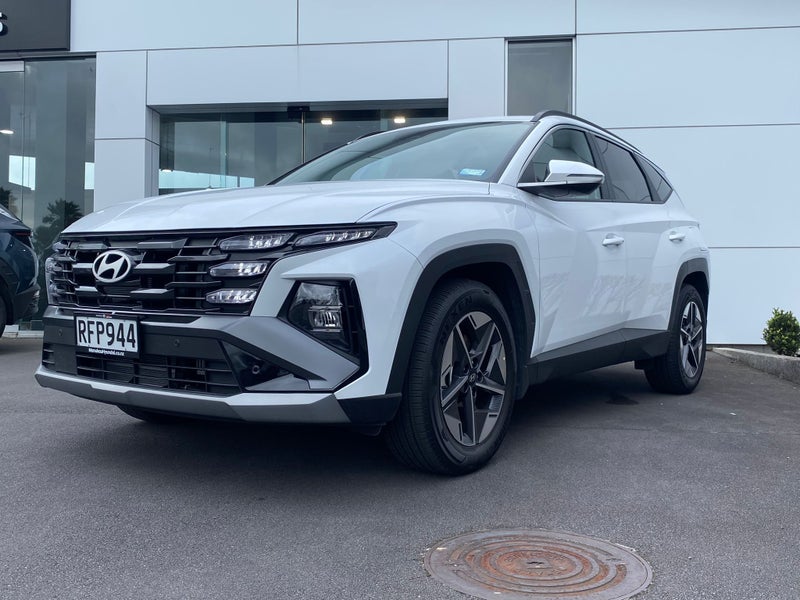 2025 Hyundai Tucson 1.6T Hev Active Awd image 3