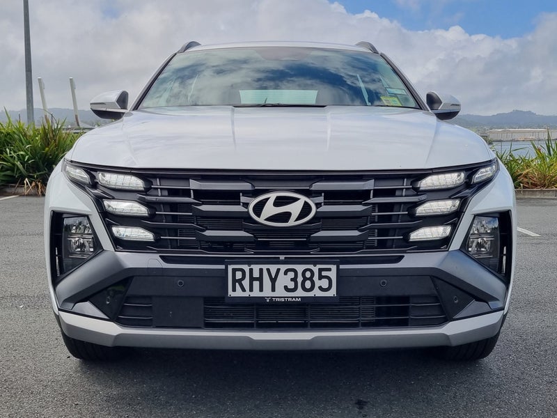 2025 Hyundai Tucson Active 2.0 Petrol / 6 Speed... image 2