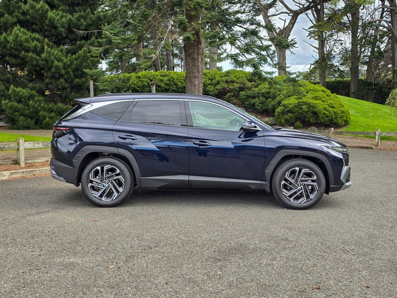 2025 Hyundai Tucson Hybrid Elite image 2