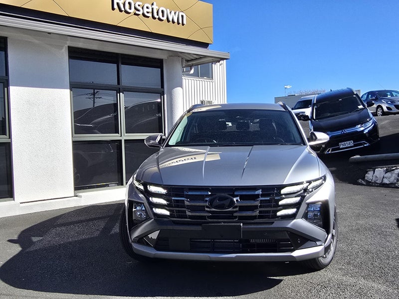 2025 Hyundai Tucson Hybrid Elite image 2