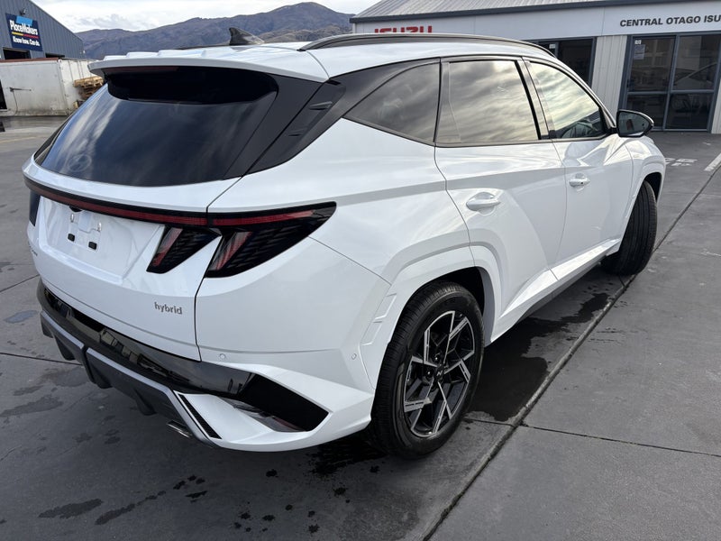 2025 Hyundai Tucson Hybrid Limited N-Line AWD image 3