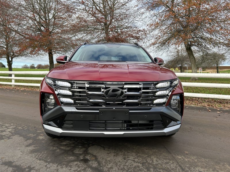 2025 Hyundai Tucson Hybrid Limited SUV 1.6T AWD... image 2
