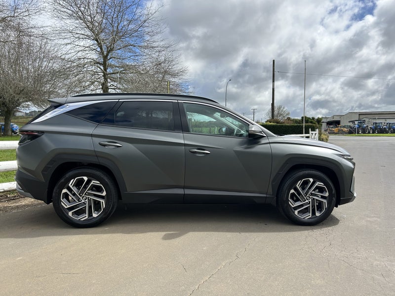 2025 Hyundai Tucson NX4 Hybrid Elite SUV 1.6T 2... image 3