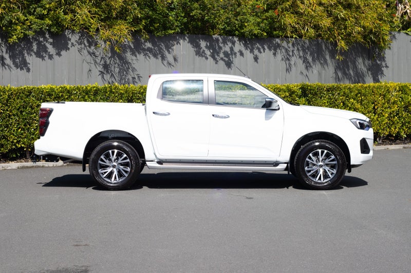 2025 Isuzu D-Max LS 2WD Auto DC image 2