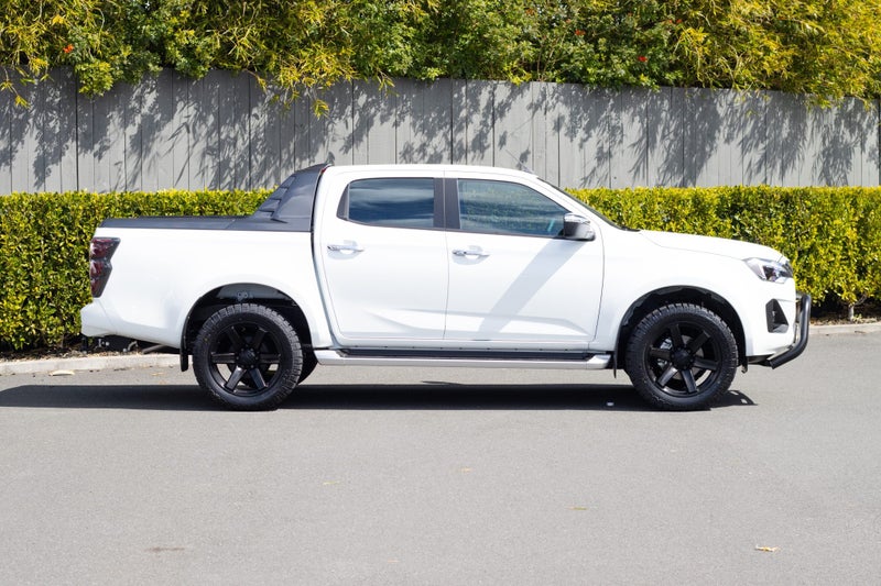 2025 Isuzu D-Max LS 2WD Auto DC image 2