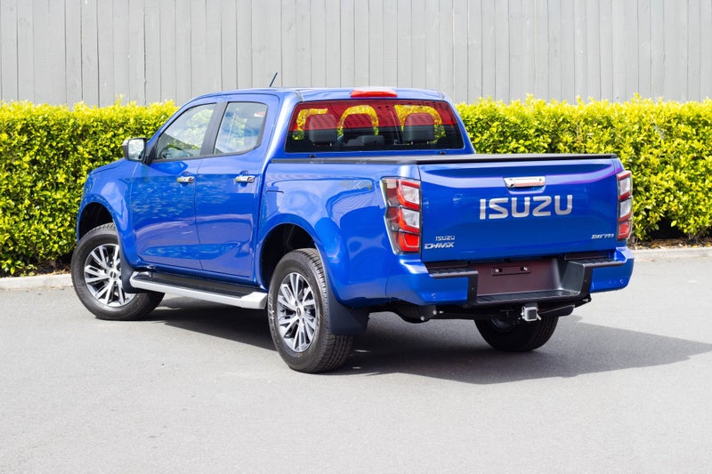 2025 Isuzu D-Max LS 4WD Auto DC image 3