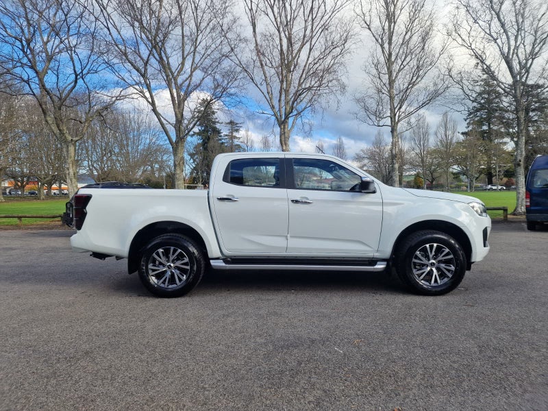 2025 Isuzu D-Max Ls Double Cab 2WD image 4