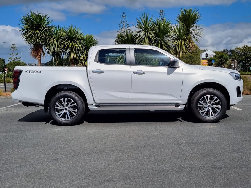 2025 Isuzu D-Max Ls Double Cab 4Wd Auto image 4