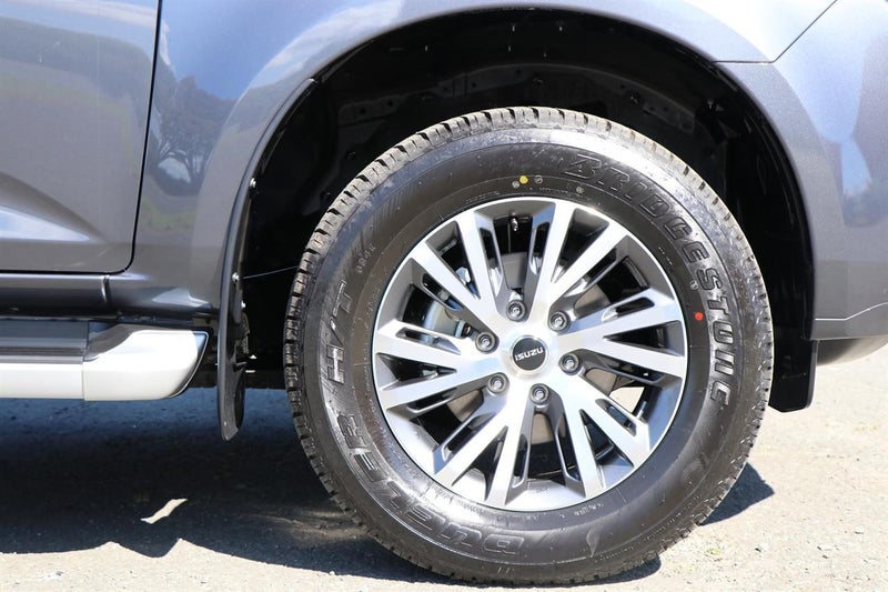2025 Isuzu D-Max LS DOUBLE CAB 4WD F/ image 3