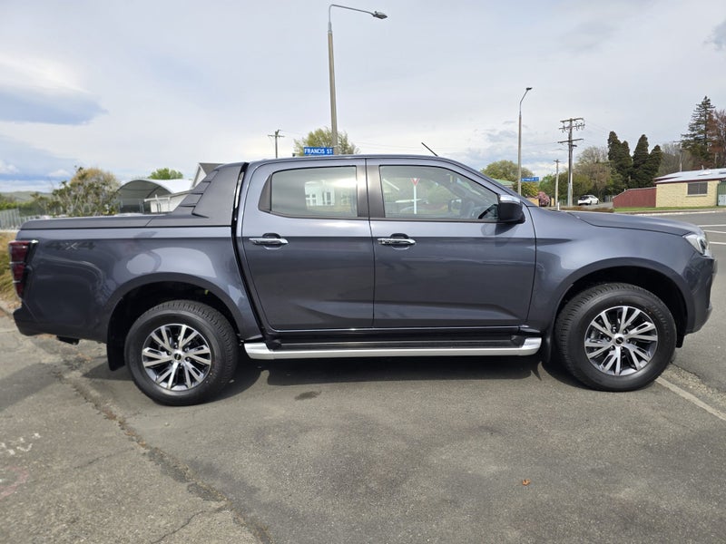 2025 Isuzu D-Max LS Double Cab 4WD F/ - image 2