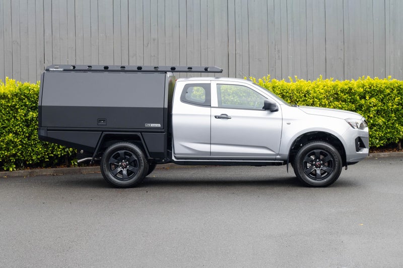 2025 Isuzu D-Max LX Space Cab/Chassis 3.0D 4x4 6AT image 2