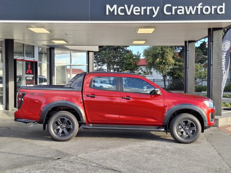 2025 Isuzu D-Max X-Terrain - image 3