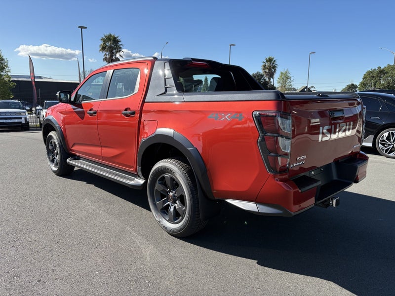 2025 Isuzu D-Max X-Terrain 4WD DC image 3
