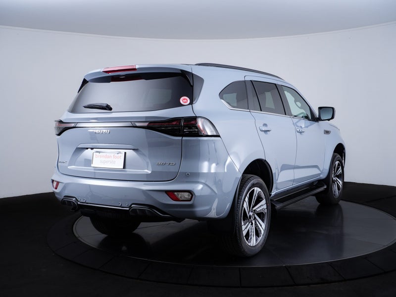 2025 Isuzu MU-X LS-T image 3