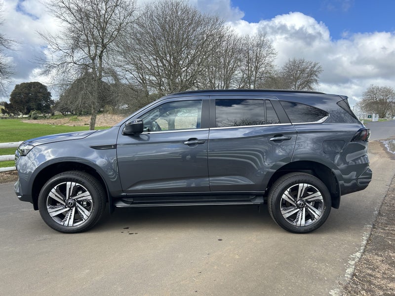 2025 Isuzu MU-X LS-T 3.0D image 3