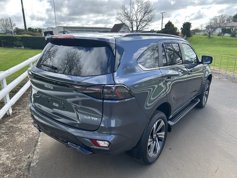 2025 Isuzu MU-X LS-T 3.0D image 4