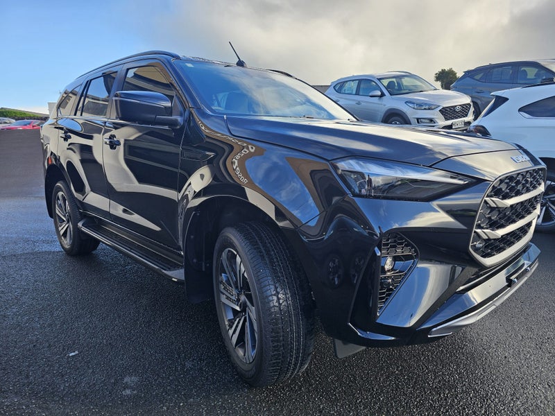 2025 Isuzu MU-X LS-T image 2