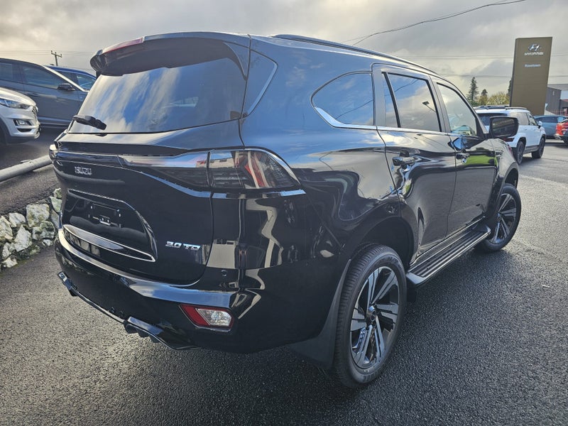 2025 Isuzu MU-X LS-T image 3
