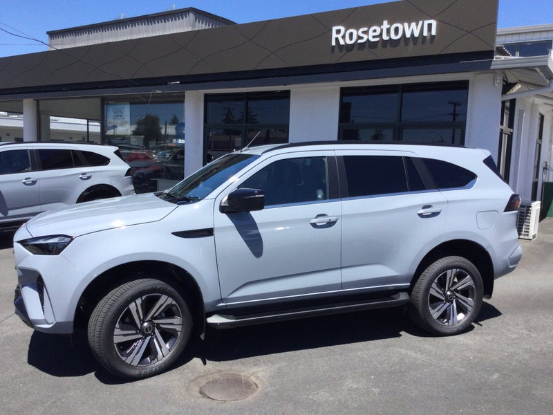 2025 Isuzu MU-X LS-T image 2