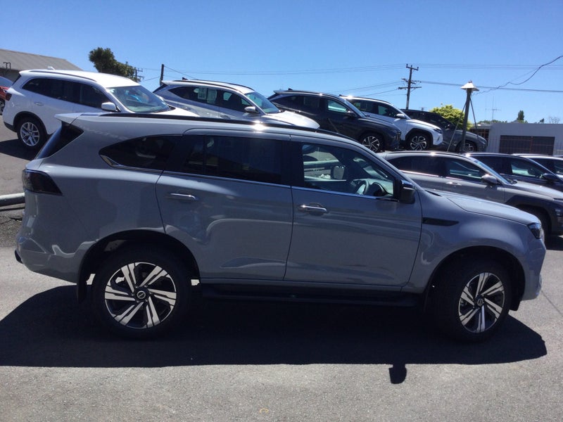 2025 Isuzu MU-X LS-T image 5