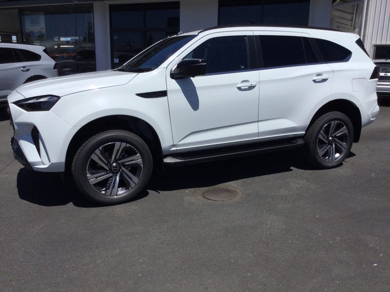 2025 Isuzu MU-X LS-T image 5