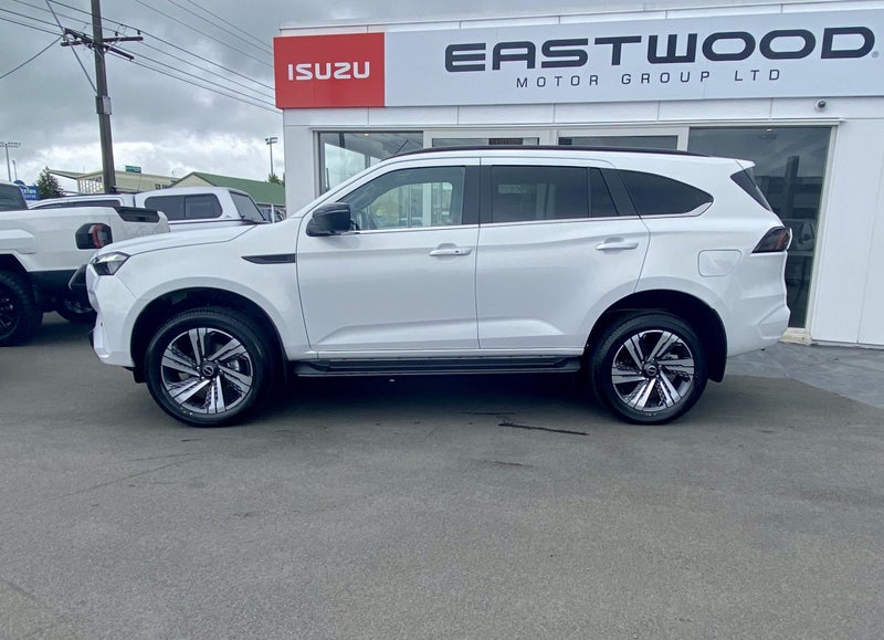 2025 Isuzu MU-X LST SUV 3.0D 6AT image 2