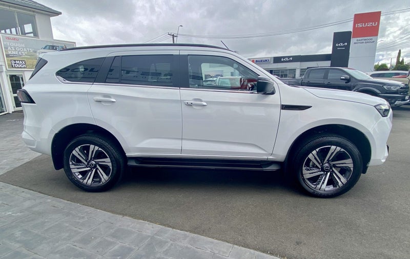 2025 Isuzu MU-X LST SUV 3.0D 6AT image 5