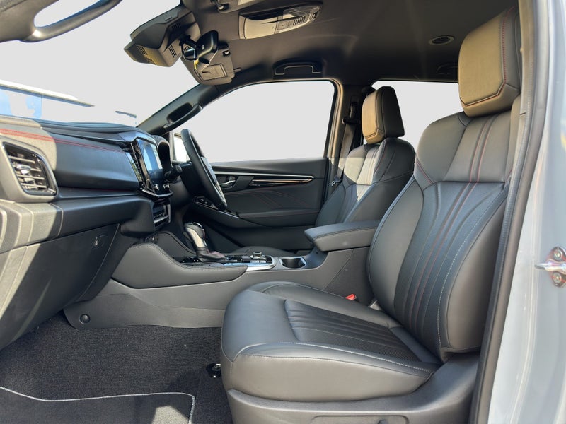 2025 Isuzu MU-X X-T / 3.0L DIESEL / 4WD image 5