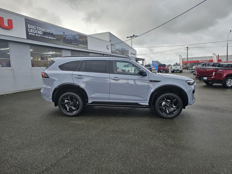 2025 Isuzu MU-X X-Terrain SUV 3.0D 4WD image 3