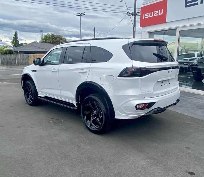 2025 Isuzu MU-X X-Terrain SUV 3.0D 4x4 6AT MY25 image 3