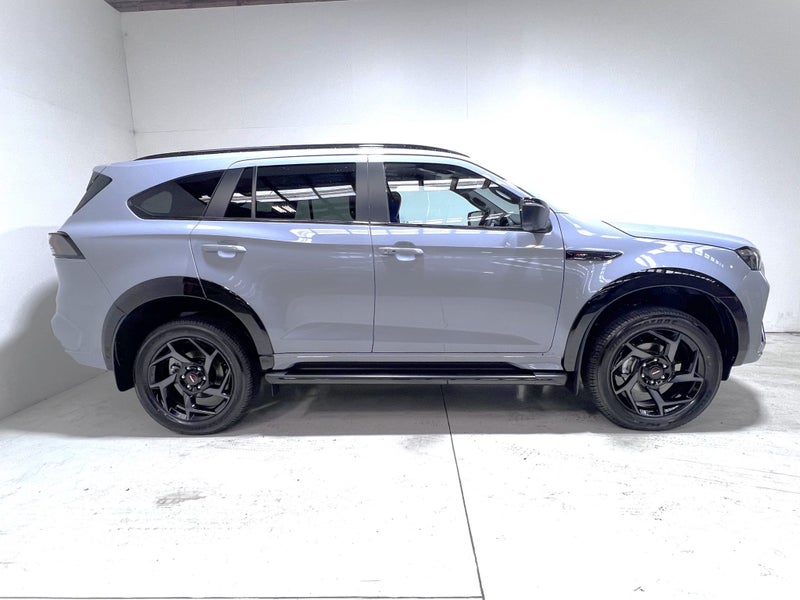 2025 Isuzu MU-X XT 3.0 T/D 4WD AUTO - 6 Year Wa... image 4