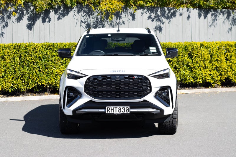 2025 Isuzu MU-X XT 3.0D image 4
