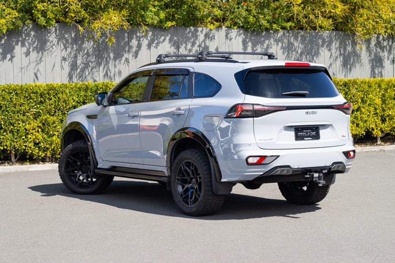 2025 Isuzu MU-X XT 3.0D image 3