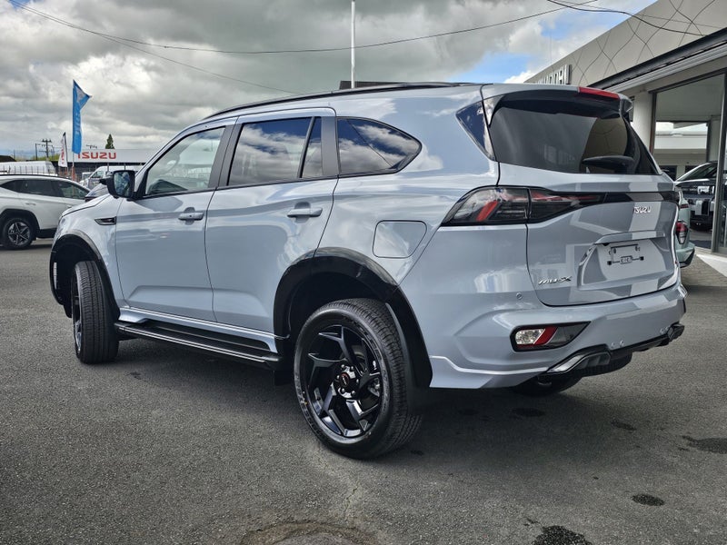 2025 Isuzu MU-X XT 3.0D image 4