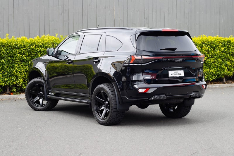 2025 Isuzu MU-X XT 4WD Auto image 3