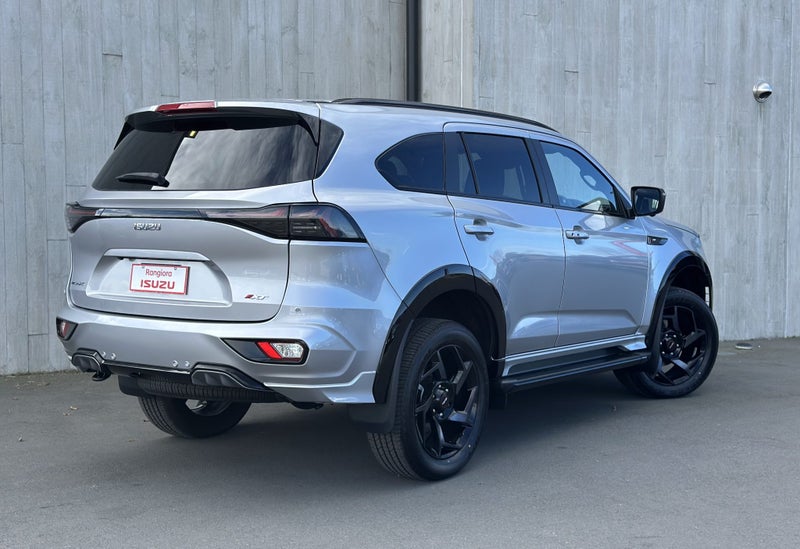 2025 Isuzu MU-X XT 4Wd Auto image 3