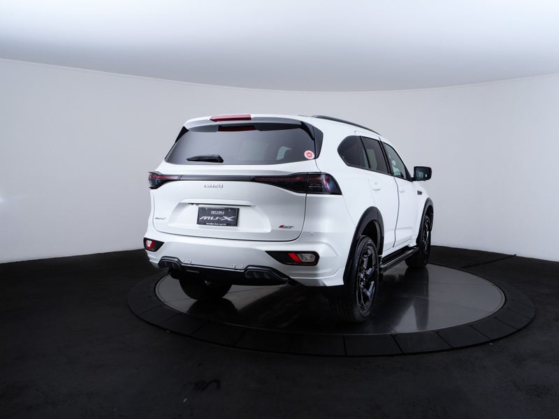2025 Isuzu MU-X XT X-Terrain 3.0L 4X4 image 3