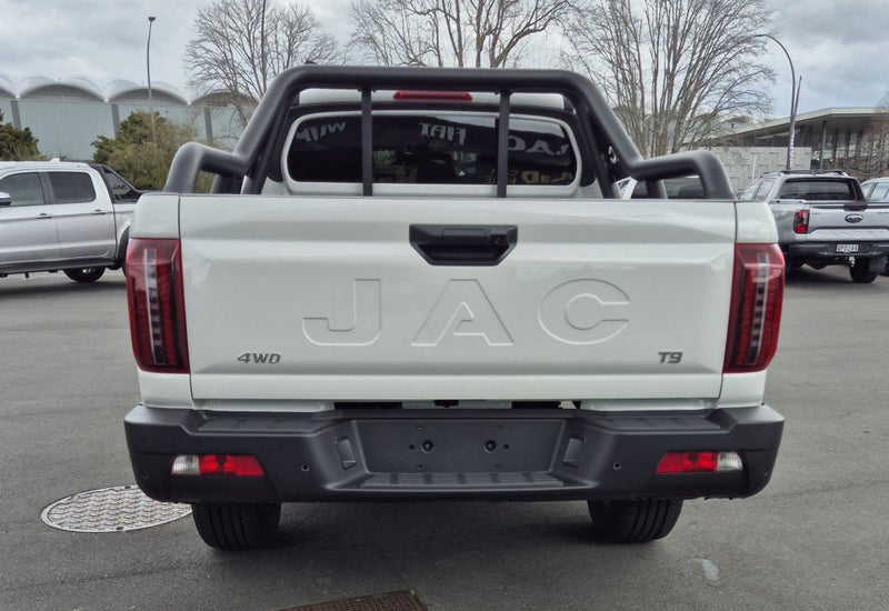 2025 JAC T9 Luxury image 4