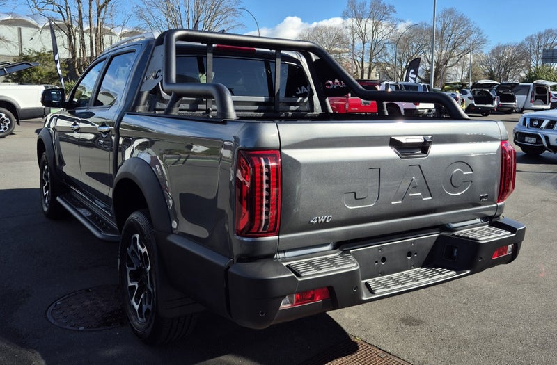 2025 JAC T9 Luxury image 2