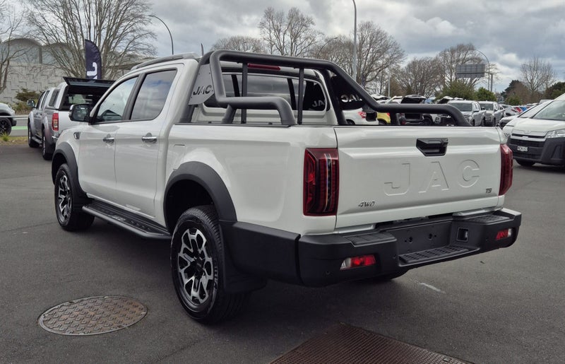 2025 JAC T9 Luxury image 4