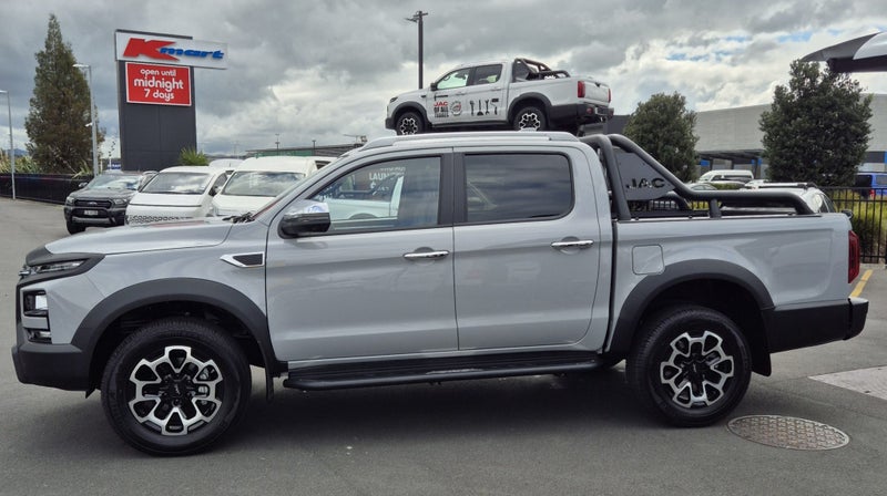 2025 JAC T9 Luxury image 2