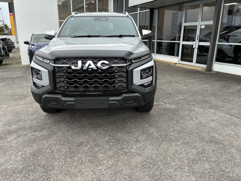 2025 JAC T9 Luxury image 2
